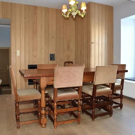 Charming In For 7 別荘