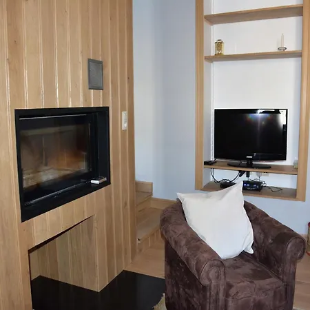 Charming In For 7 別荘 Ouffet