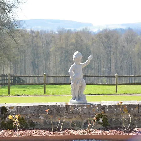 Charming In For 7 別荘