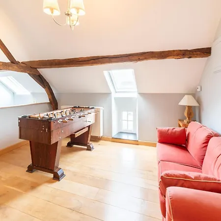 בית נופש Charming In For 7