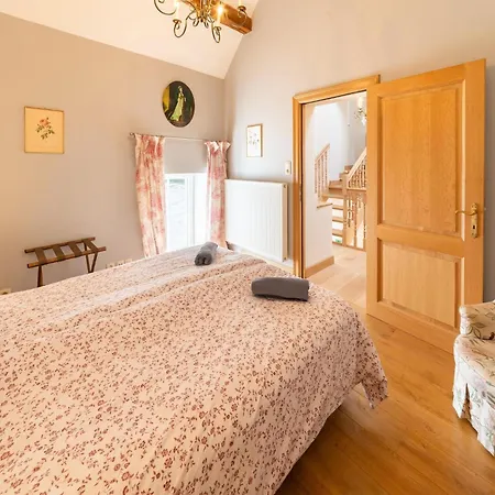 Hébergement de vacances Charming In For 7 *