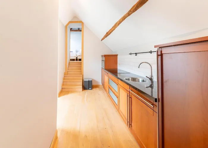 בית נופש Charming In For 7 אופט