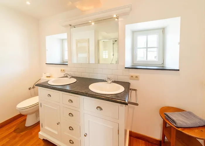 Charming In For 7 בית נופש *