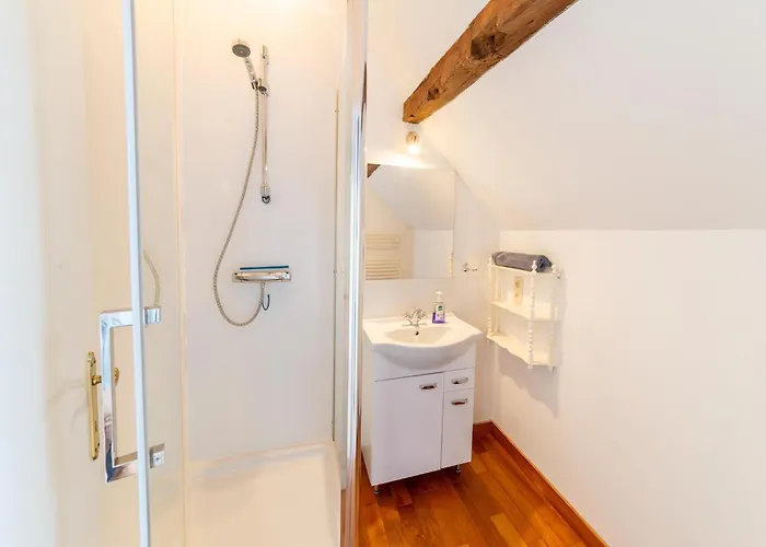 Charming In For 7 * Уффе