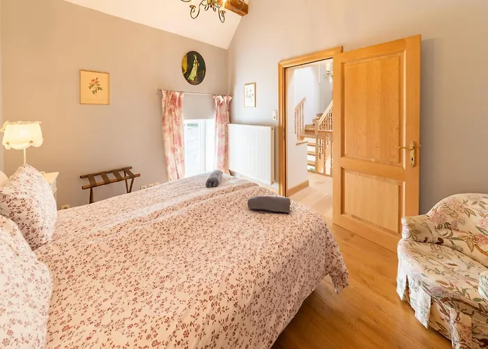 Дом отдыха Charming In For 7 *