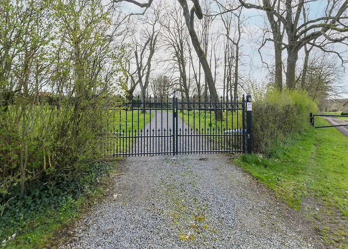 Charming In For 7 Дом отдыха Уффе